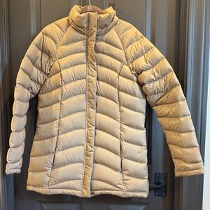 The North Face Women's Beige Puffer Jacket 🧥 WITH HOOD!